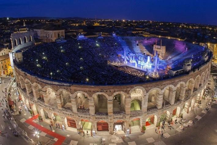מלון ורונה Living Arena מראה חיצוני תמונה